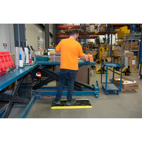 SGW898 Anti-Fatigue Matting, Diamond, 1-2/3' x 3-1/4' x 3/4", Black/Yellow, Polyurethane