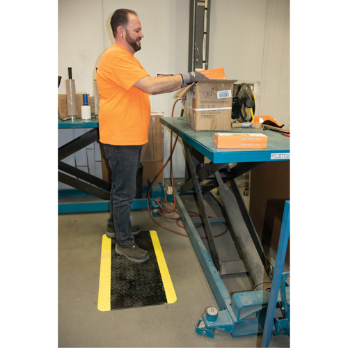 SGW898 Anti-Fatigue Matting, Diamond, 1-2/3' x 3-1/4' x 3/4", Black/Yellow, Polyurethane