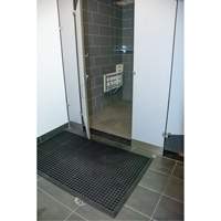 Outdoor Entrance Matting, Rubber, Scraper Type, Textured Pattern, 2' x 2-2/3', Black SFQ527 | Zenith Safety Products
