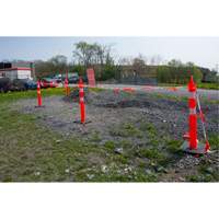 SGG105 Poteau d&eacute;lin&eacute;ateur de qualit&eacute; sup&eacute;rieure, 42" h, Orange